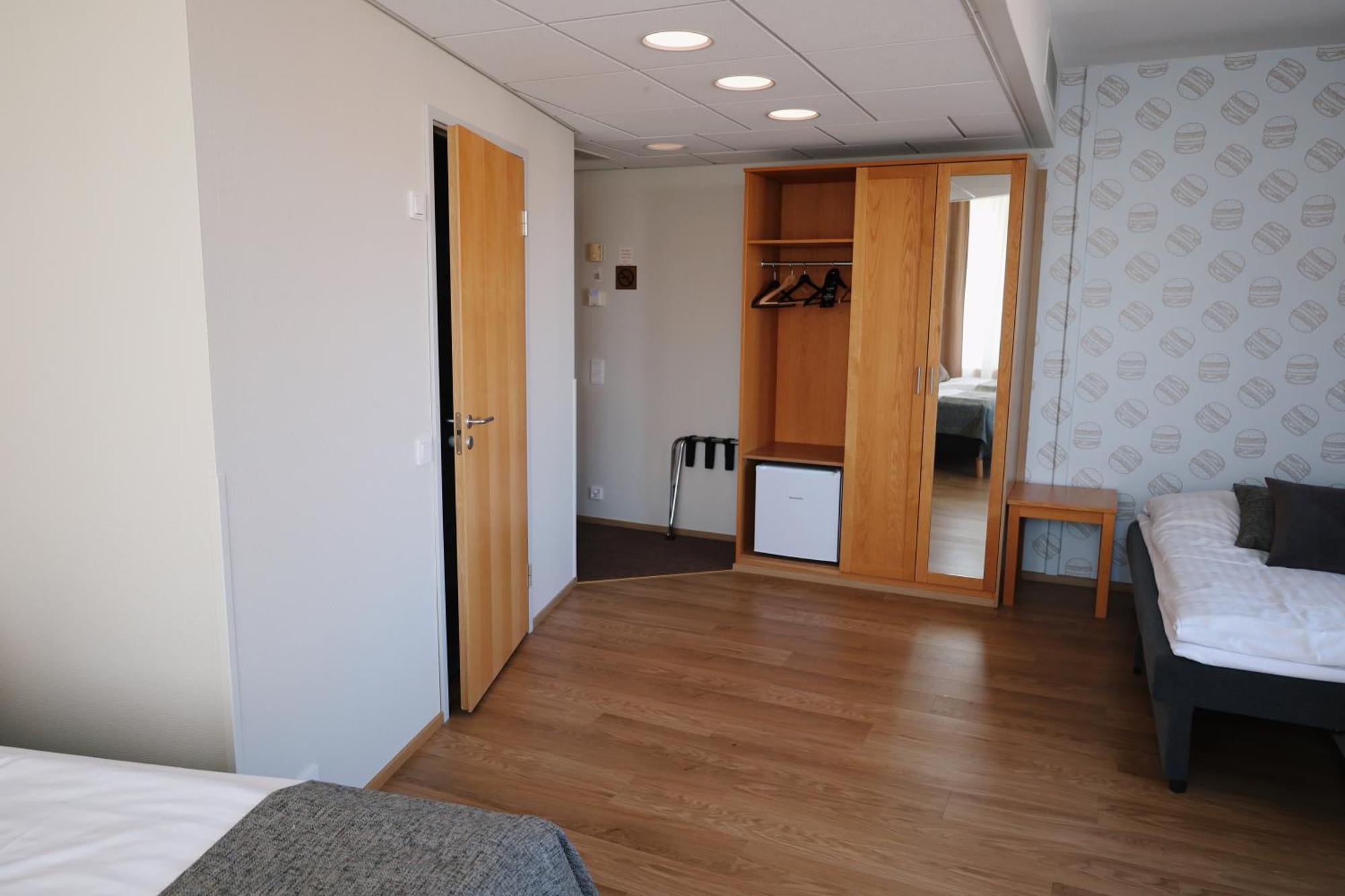 Hesehotelli Linja-autoasema 3* Турку